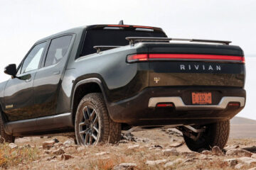 Motor Trend Writes About the Rivian R1T